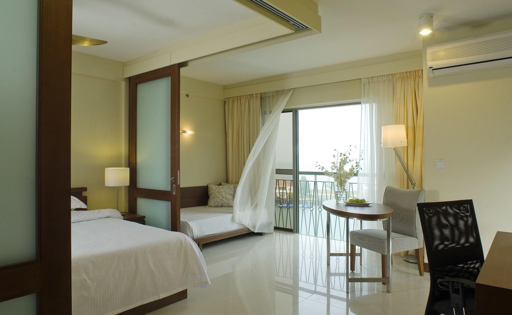 Hotel Avillion Admiral Cove à Port Dickson Extérieur photo