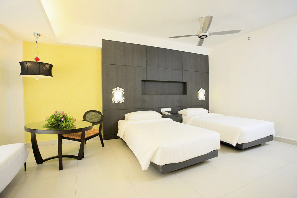 Hotel Avillion Admiral Cove à Port Dickson Extérieur photo